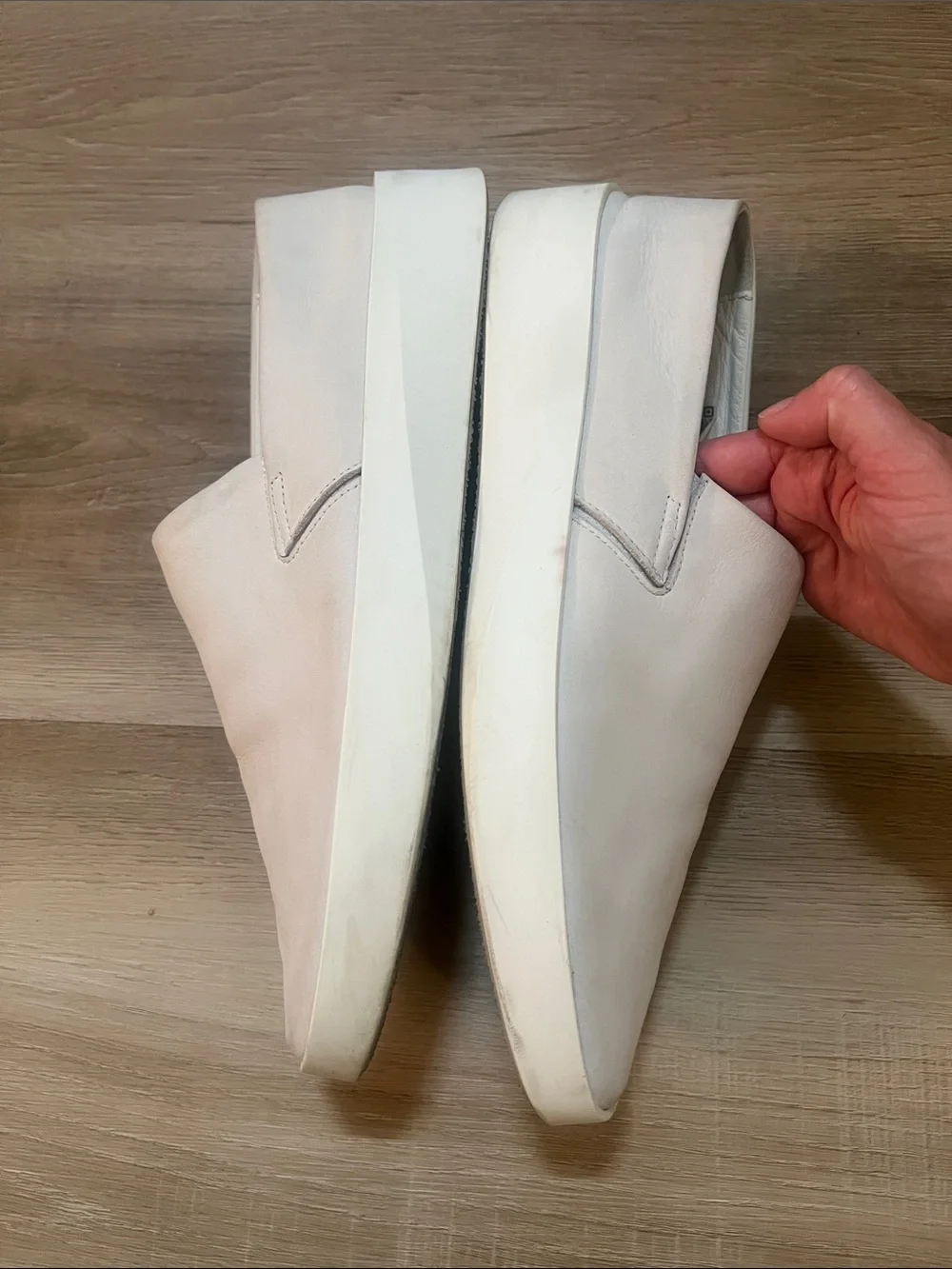 Men’s Wolf & Shepard white slip on shoes size 11